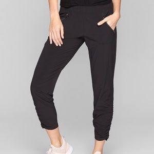 ATHLETA ASPIRE pant, size 8, black, like new